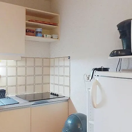 T2 Climatise Avec Piscine, Tennis, Garage, Proche - - Fr-1-610-34 *